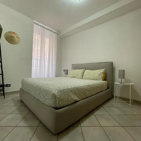 Casa Celeste, Bilocale Nel Pieno Centro Di * Алассио