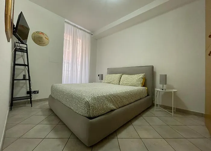 Casa Celeste, Bilocale Nel Pieno Centro Di * Алассио