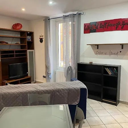 Casa Celeste, Bilocale Nel Pieno Centro Di Αλάσιο